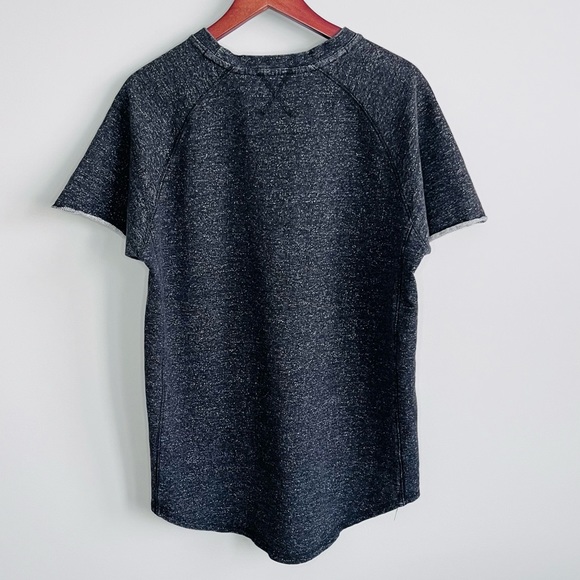 2 sweaters both small - Picture 3 of 7